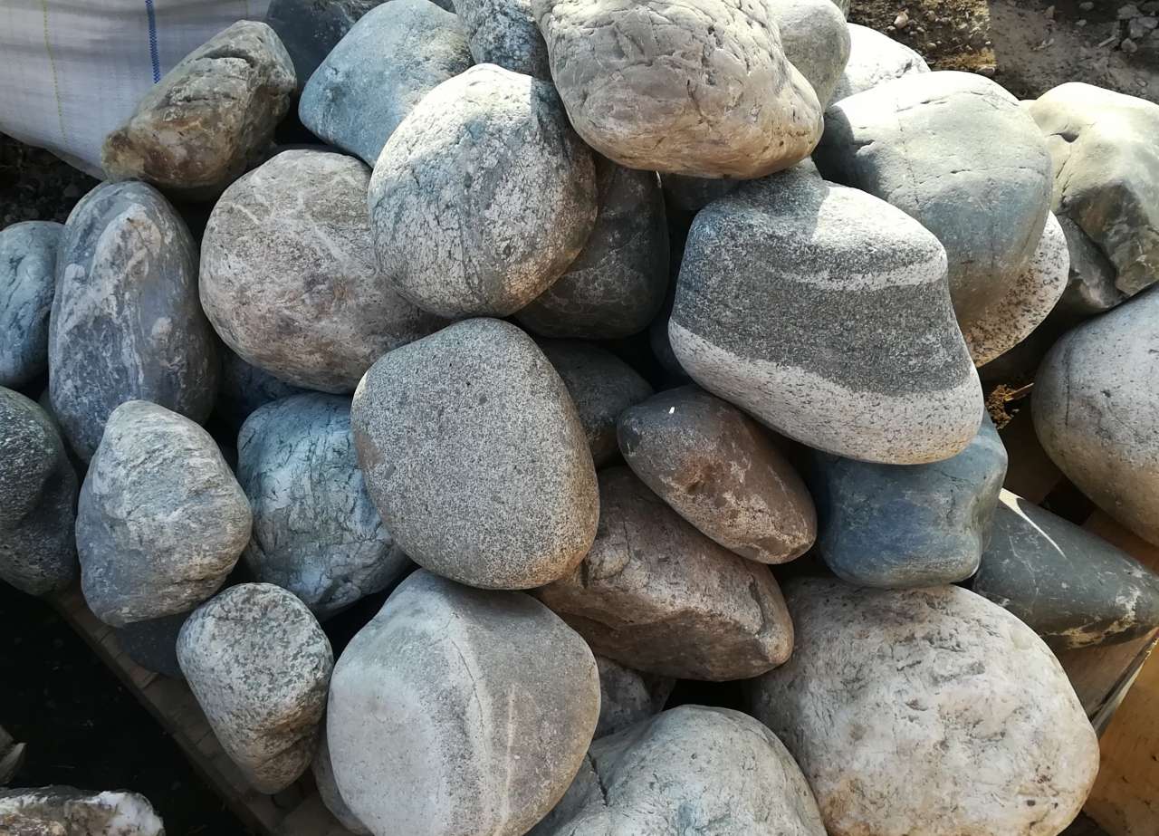 Камни природной формы. Камни в ландшафте. Булыжники в ландшафте. Камень валун. Камень булыжник.